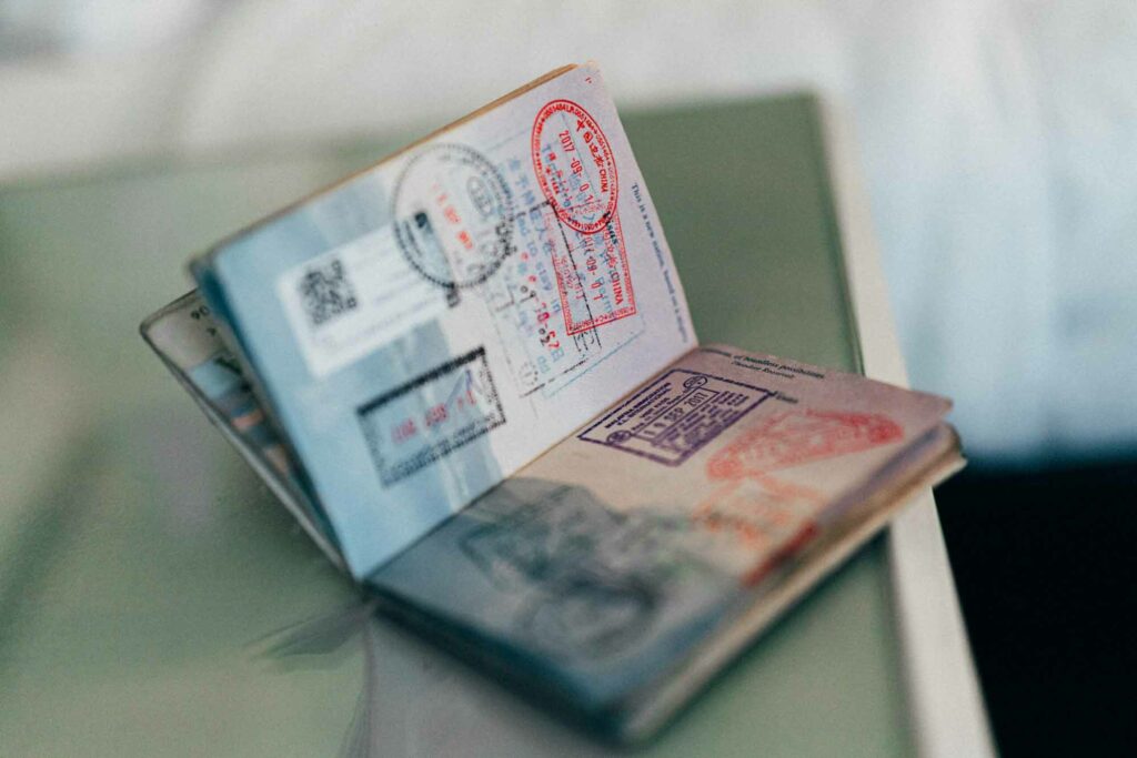 Passeports avec de nombreux tampons visa